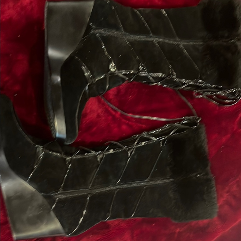 Chic Black Wedge Boots